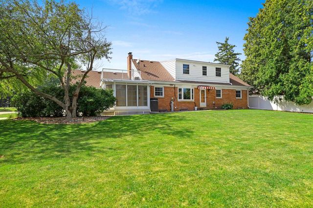1153 HIGHVIEW LANE, Green Bay, WI 54304