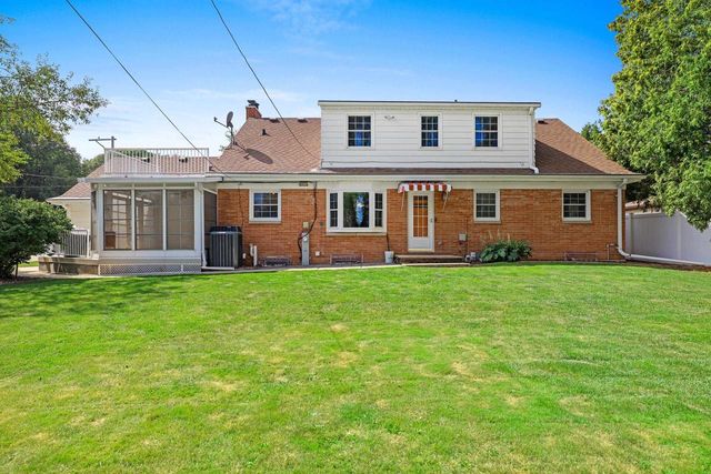 1153 HIGHVIEW LANE, Green Bay, WI 54304