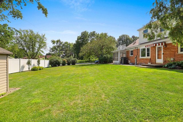 1153 HIGHVIEW LANE, Green Bay, WI 54304