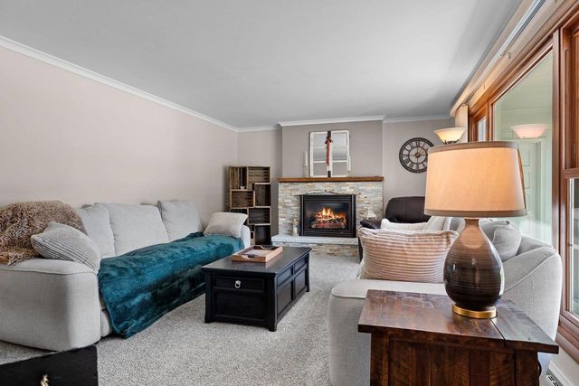 1153 HIGHVIEW LANE, Green Bay, WI 54304