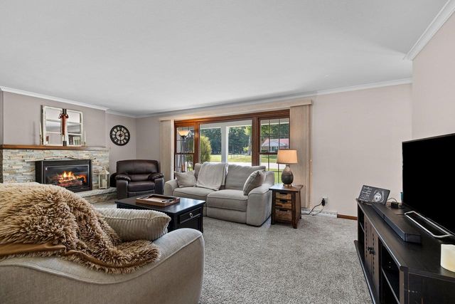 1153 HIGHVIEW LANE, Green Bay, WI 54304