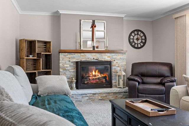 1153 HIGHVIEW LANE, Green Bay, WI 54304