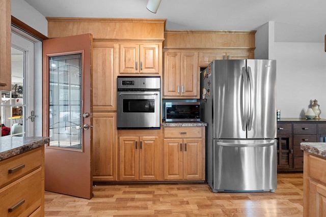 1153 HIGHVIEW LANE, Green Bay, WI 54304