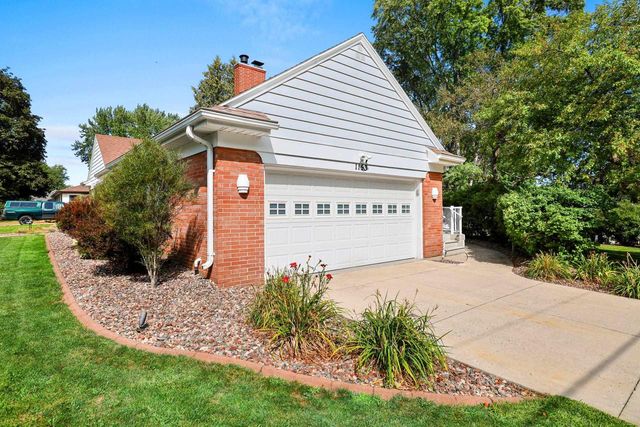1153 HIGHVIEW LANE, Green Bay, WI 54304