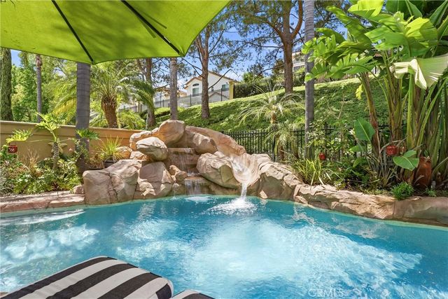 25945 Camino Largo, Mission Viejo, CA 92692