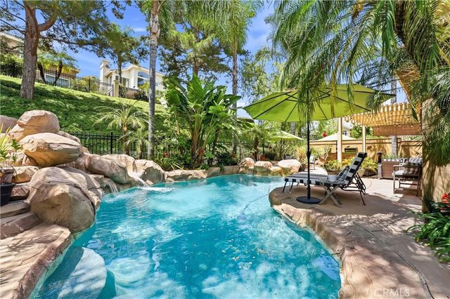 25945 Camino Largo, Mission Viejo, CA 92692