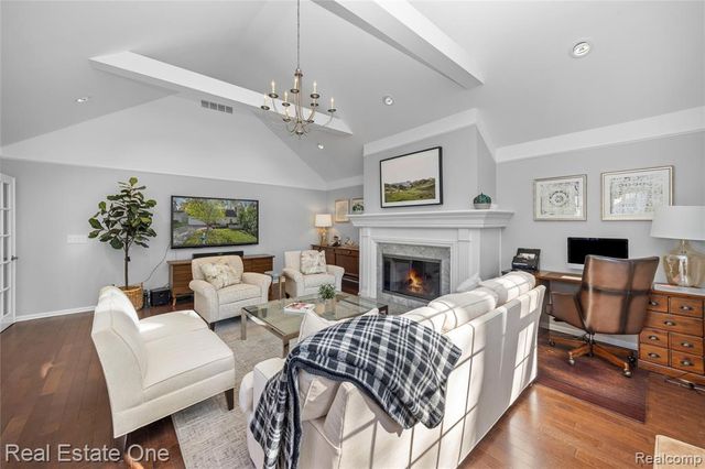 2123 Daintree Avenue, West Bloomfield, MI 48323