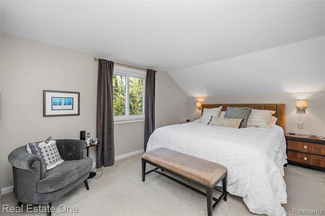 2123 Daintree Avenue, West Bloomfield, MI 48323