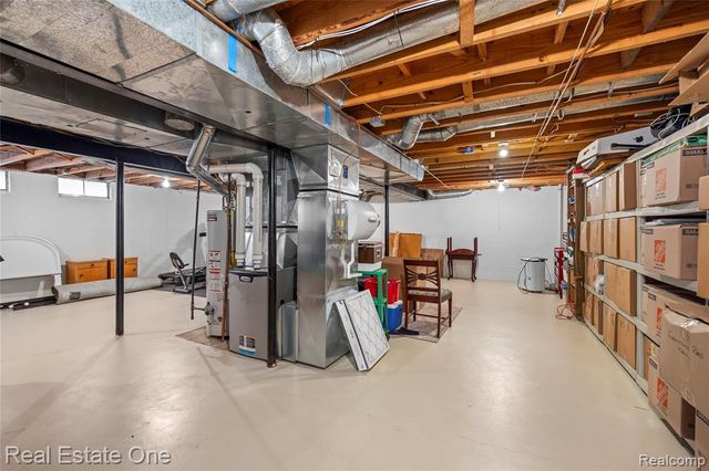 2123 Daintree Avenue, West Bloomfield, MI 48323