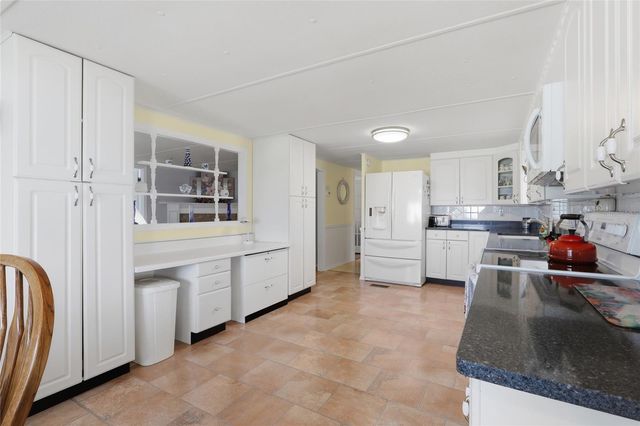 5244 MOHAWK STREET, Zephyrhills, FL 33542