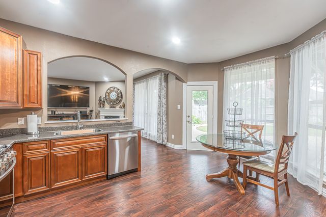 5828 Echo Bluff Drive, Haltom City, TX 76137