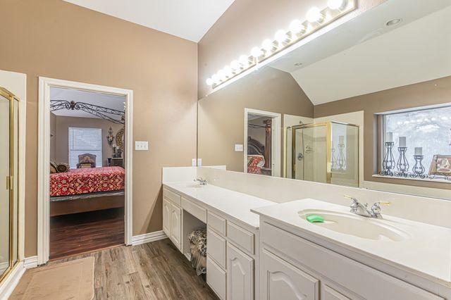5828 Echo Bluff Drive, Haltom City, TX 76137