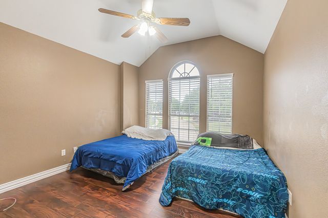 5828 Echo Bluff Drive, Haltom City, TX 76137
