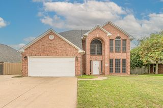 5828 Echo Bluff Drive, Haltom City, TX 76137