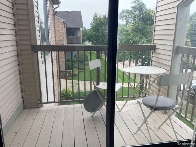 42779 Lilley Pointe Drive, Canton, MI 48187