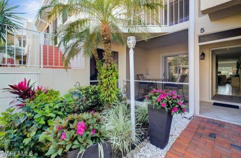 2420 Hidden Lake DR 5, NAPLES, FL 34112 — exterior