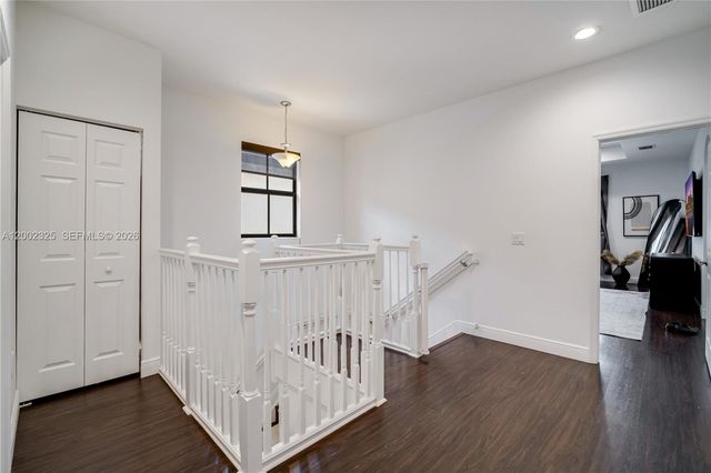 10045 NW 86th Ter, Doral, FL 33178