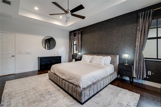 10045 NW 86th Ter, Doral, FL 33178