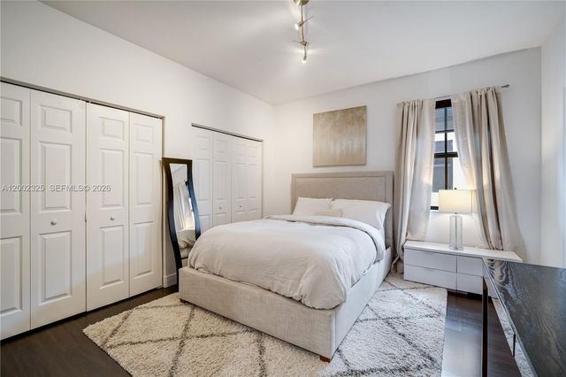 10045 NW 86th Ter, Doral, FL 33178