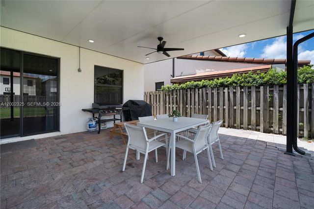 10045 NW 86th Ter, Doral, FL 33178