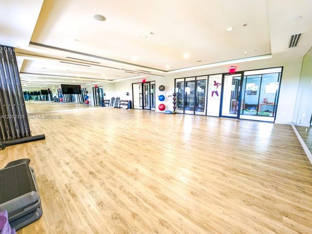 10045 NW 86th Ter, Doral, FL 33178