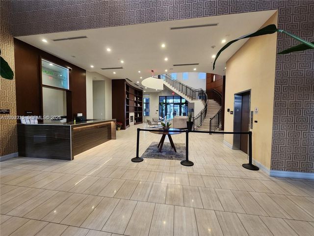 10045 NW 86th Ter, Doral, FL 33178