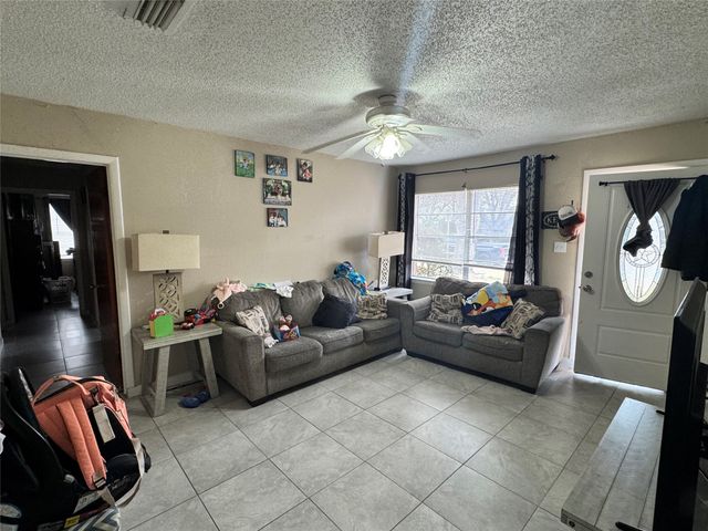 747 High School Drive, Seagoville, TX 75159