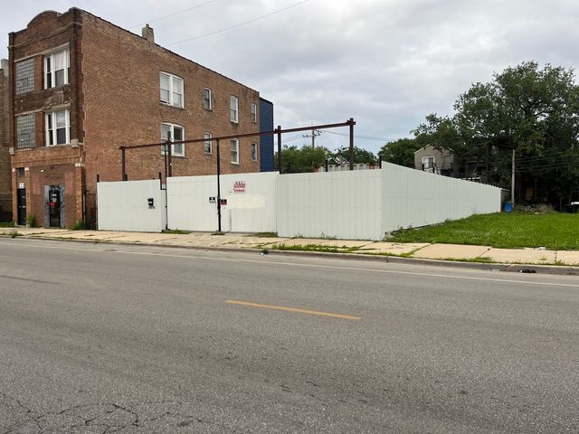 1247 S Kedzie Avenue, Chicago, IL 60623