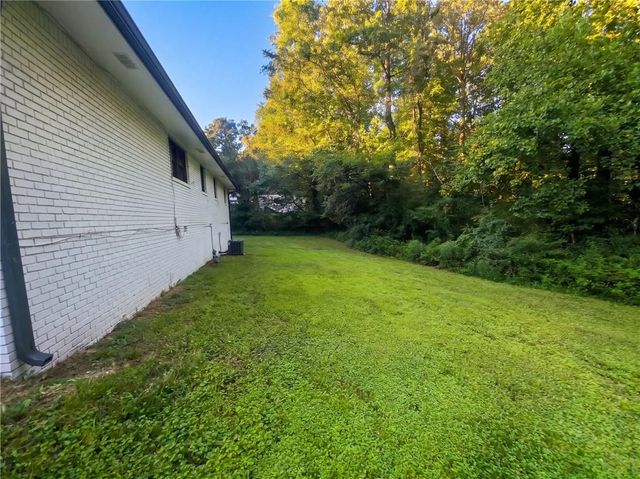 6489 N Sweetwater Road, Lithia Springs, GA 30122