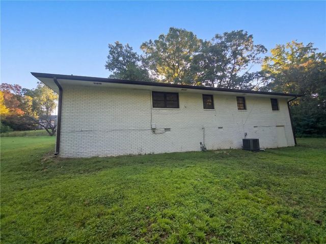 6489 N Sweetwater Road, Lithia Springs, GA 30122