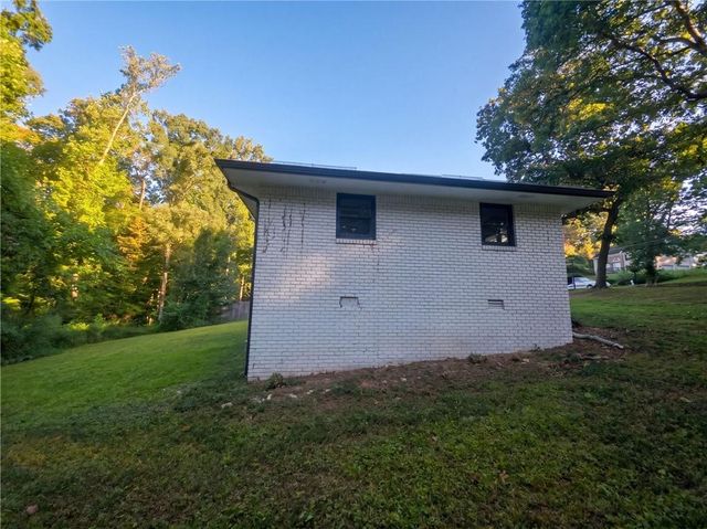 6489 N Sweetwater Road, Lithia Springs, GA 30122