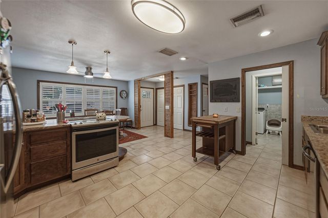 505 MAGGIE CIRCLE, Winter Haven, FL 33880