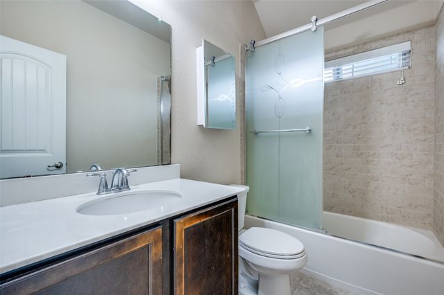 300 Whitman Drive, Mckinney, TX 75072