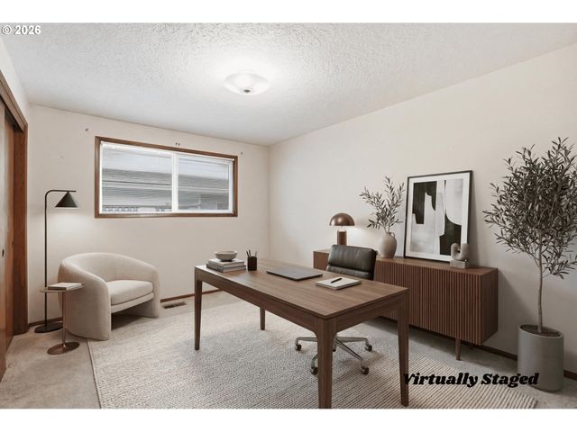 17300 TIMOTHY Way, Gladstone, OR 97027