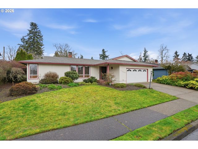 17300 TIMOTHY Way, Gladstone, OR 97027