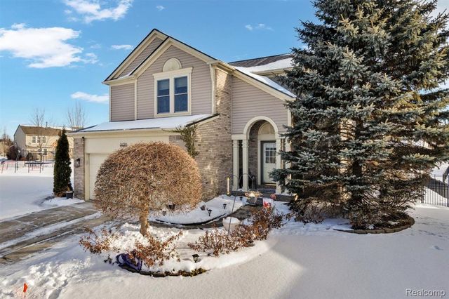 56386 Desert Court, Macomb Township, MI 48042