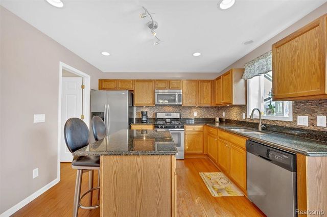 56386 Desert Court, Macomb Township, MI 48042