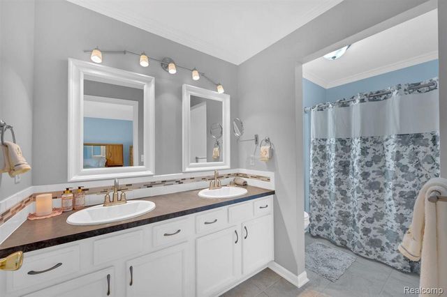 56386 Desert Court, Macomb Township, MI 48042