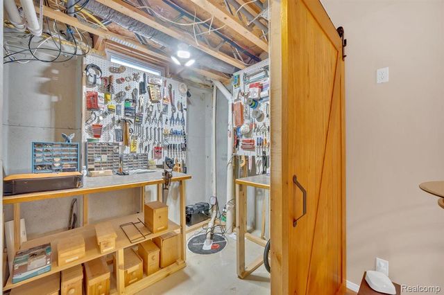 56386 Desert Court, Macomb Township, MI 48042