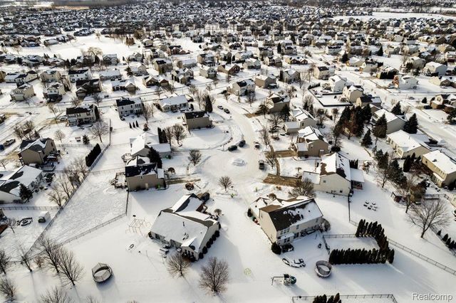 56386 Desert Court, Macomb Township, MI 48042