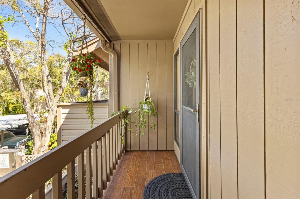 Image 2 of property listing at 1636 BROOKHOUSE DRIVE 230, Sarasota, FL 34231