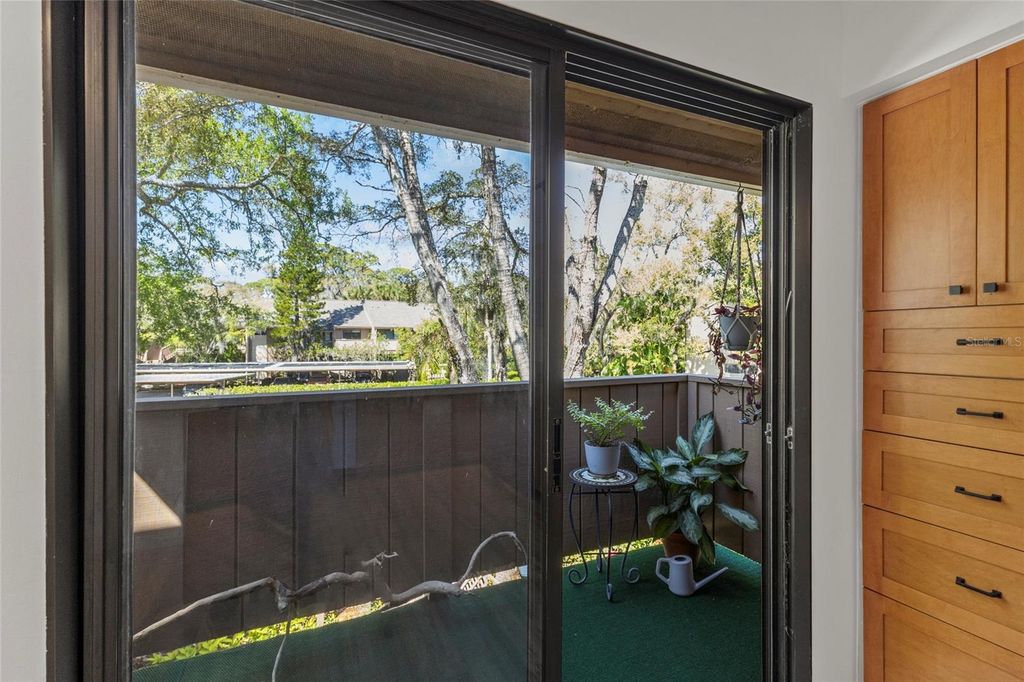 Image 12 of property listing at 1636 BROOKHOUSE DRIVE 230, Sarasota, FL 34231