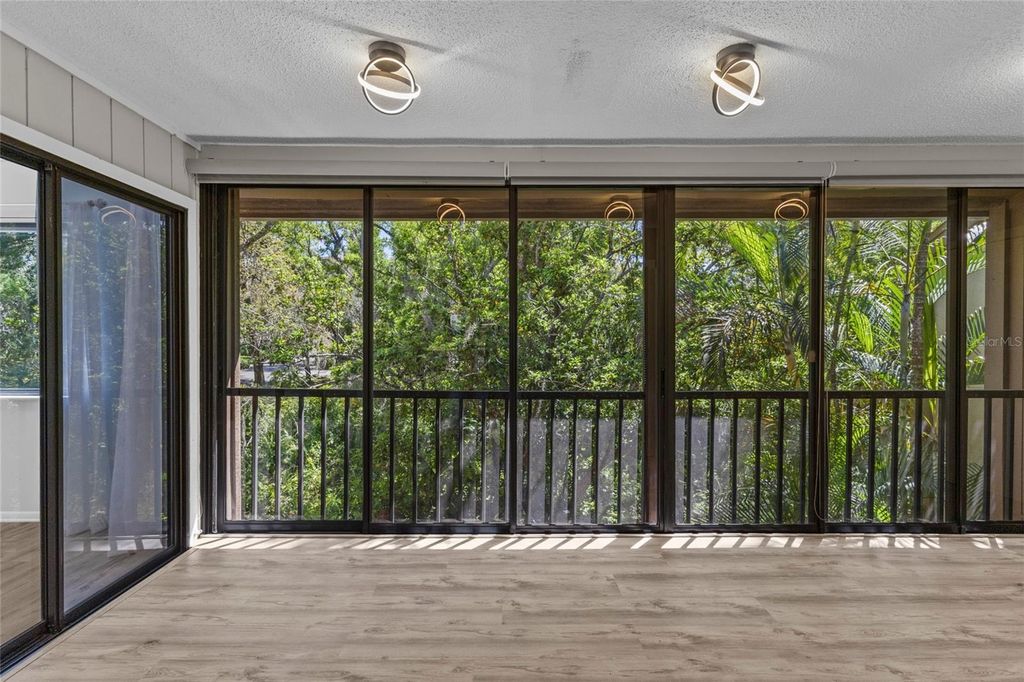 Image 16 of property listing at 1636 BROOKHOUSE DRIVE 230, Sarasota, FL 34231