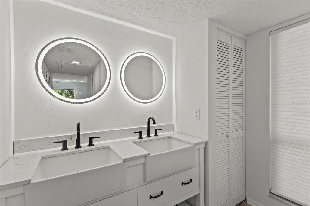 Image 23 of property listing at 1636 BROOKHOUSE DRIVE 230, Sarasota, FL 34231