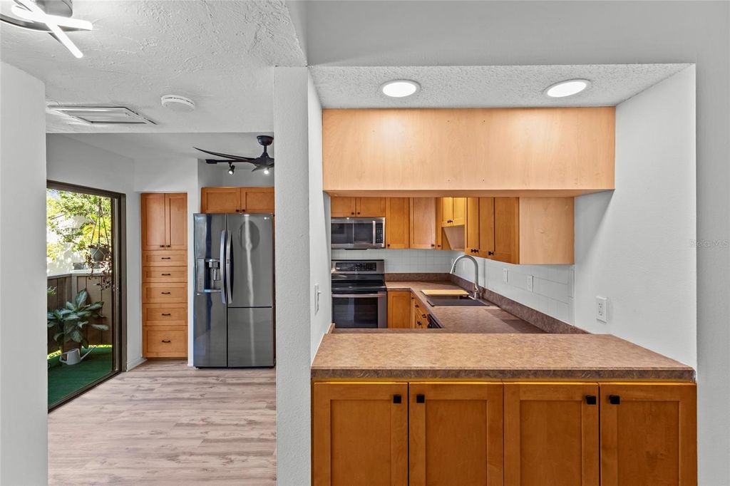 Image 8 of property listing at 1636 BROOKHOUSE DRIVE 230, Sarasota, FL 34231