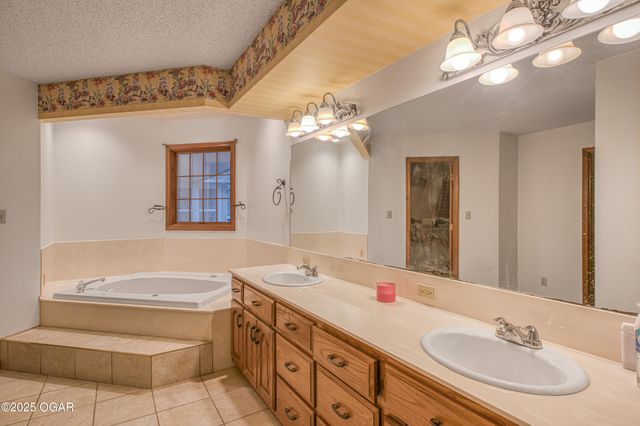 801 Rustic Ridge, Joplin, MO 64804