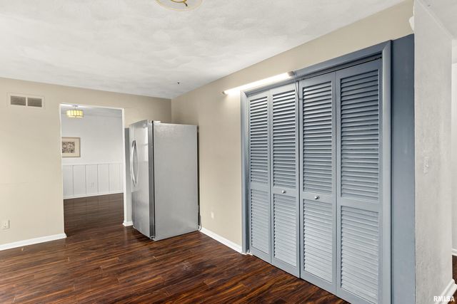 1701 W THAMES Drive, Peoria, IL 61614