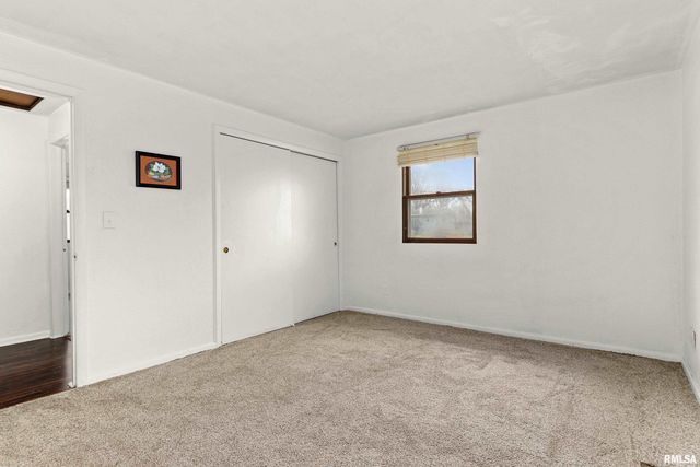 1701 W THAMES Drive, Peoria, IL 61614