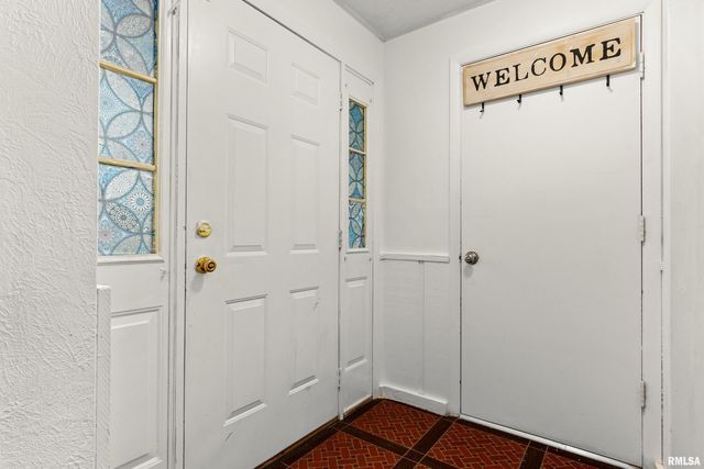 1701 W THAMES Drive, Peoria, IL 61614