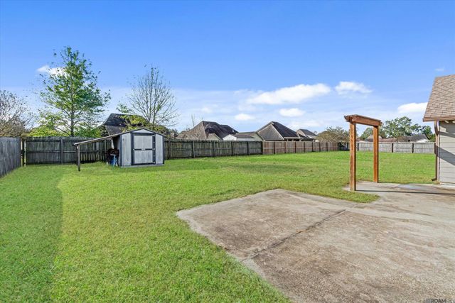 41433 Creekstone Ave, Prairieville, LA 70769